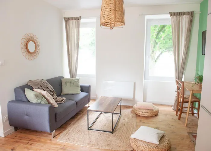 Immeuble De 3 Appartements Avec Cour Interieure